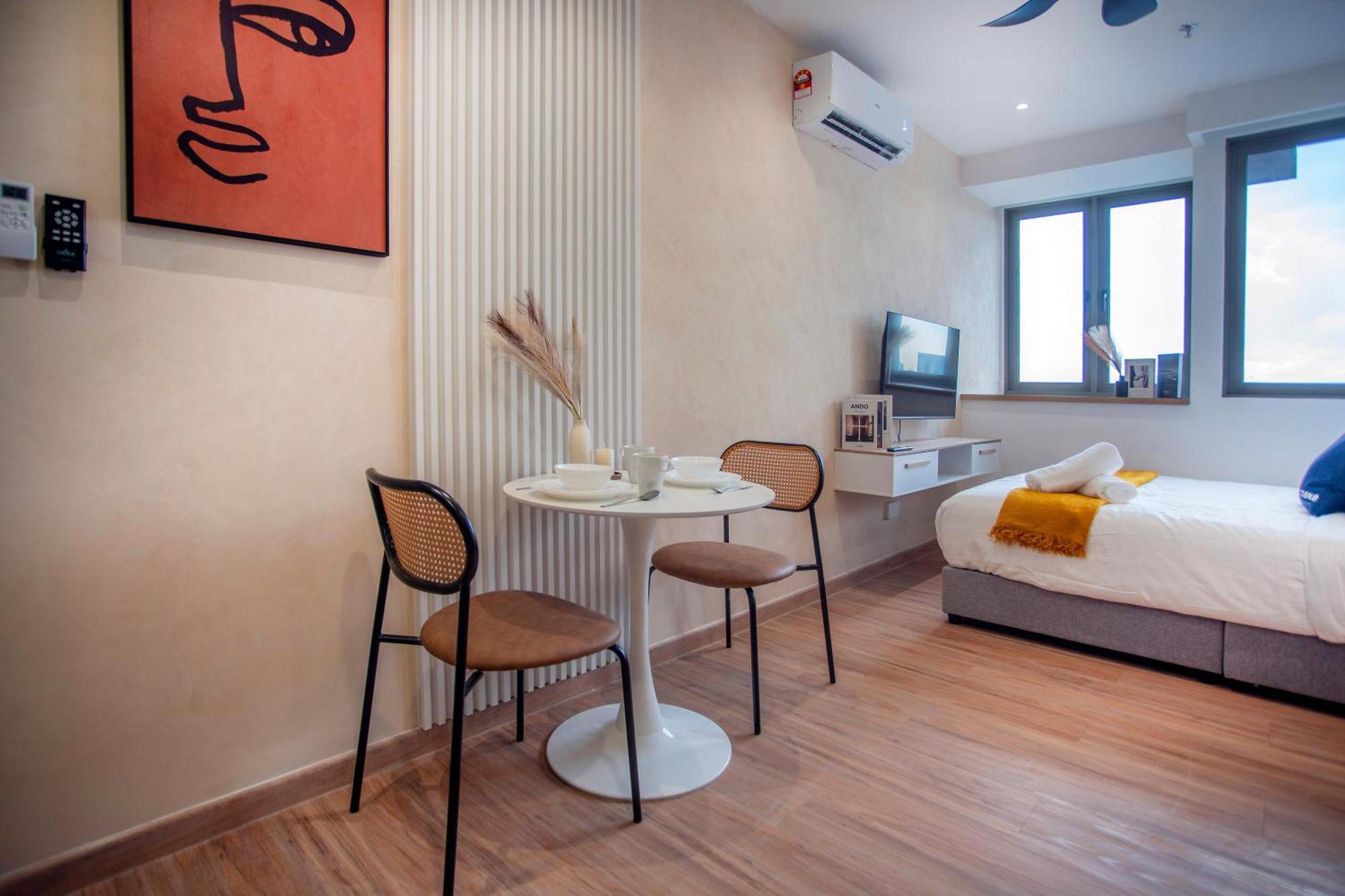 Riveria Near Kl Sentral With 118 View Sky Infinity Pool By Cobnb Apartemen *